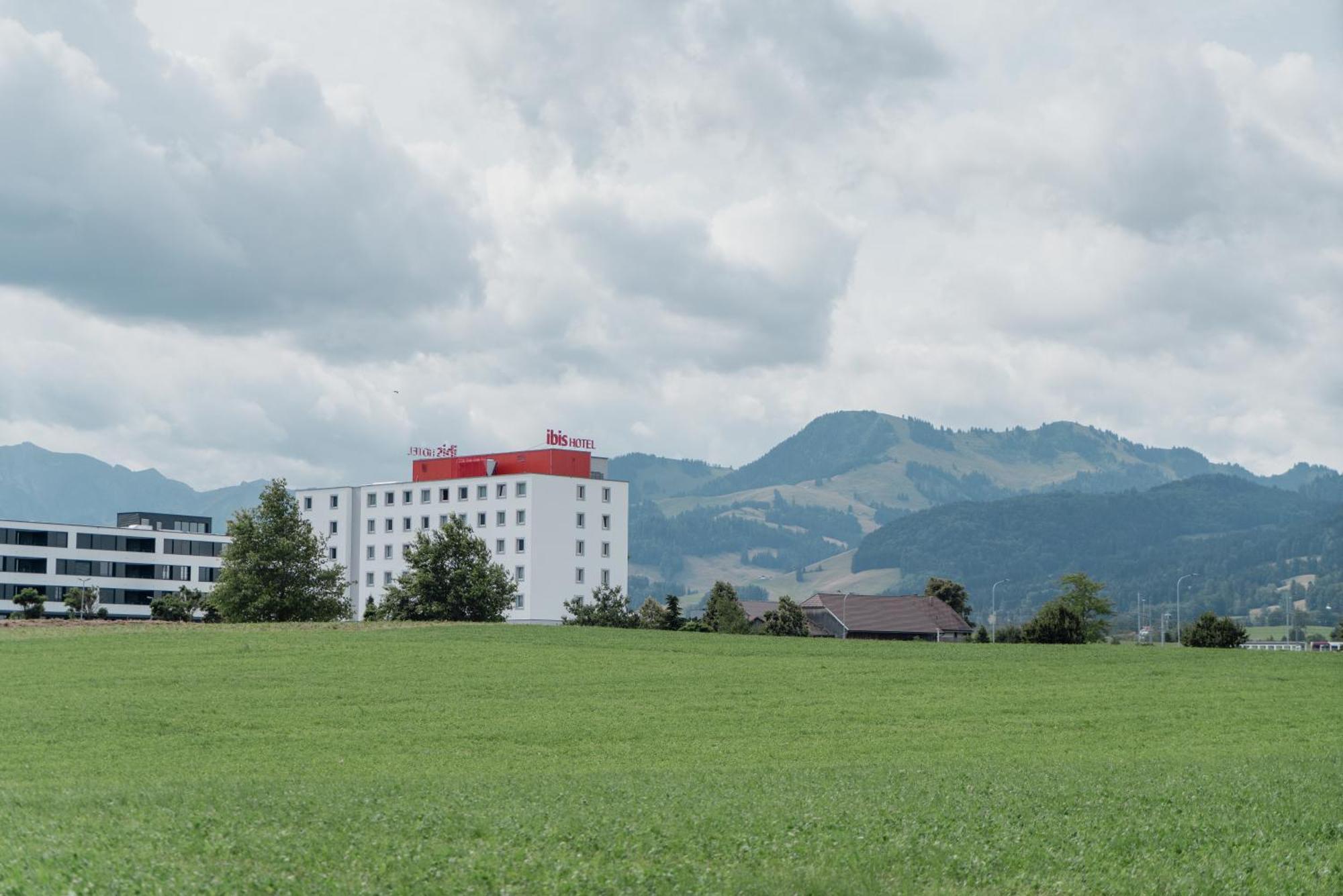 Hotel Ibis Bulle - La Gruyere Zewnętrze zdjęcie